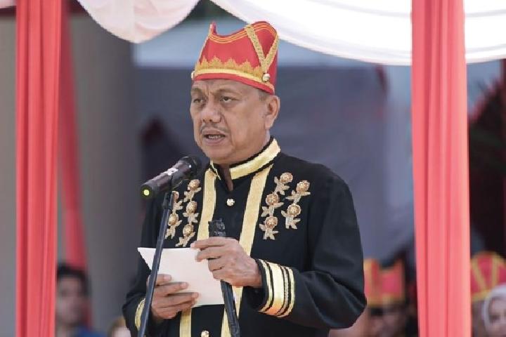 Gubernur Sulawesi Utara Olly Dondokambey memimpin upacara  peringatan Hari Ulang Tahun Provinsi Sulawesi Utara ke-60 di Manado, pada 23 September 2024. Dok. Pemprov Sulawesi Utara