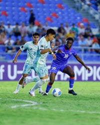 El jugador santista Stephano Carrillo (9) espera marcar su primer tanto en la competencia de Concacaf que se disputa en Irapuato.