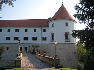 Mokrice Castle