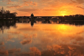 Pont Saint-Bénézet at sunset