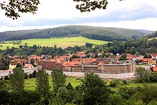 Untermassfeld mit Wasserschloss.jpg