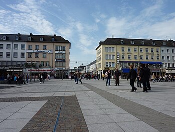 Towards the main market place (after Französische Strasse)