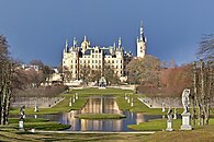 + Schwerin (es)