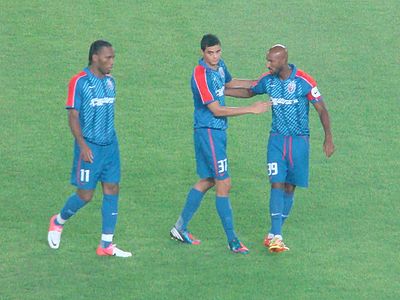 Didier Drogba, Giovanni Moreno og Nicolas Anelka mot Guangzhou Evergrande i juli 2012.