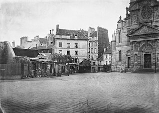 La place vers 1870 (photographie de Charles Marville).