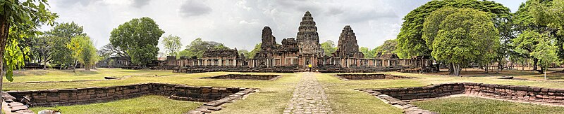 Panoramablick vom südlichen Gopuram auf das Zentralheiligtum