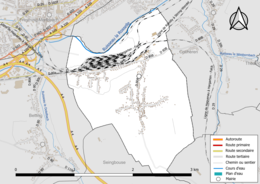 Carte en couleur présentant le réseau hydrographique de la commune