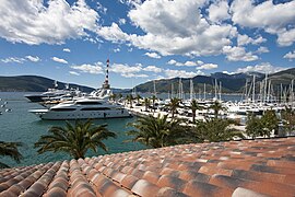 Porto Montenegro, barceria per iates de luso