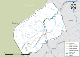 Carte en couleur présentant le réseau hydrographique de la commune