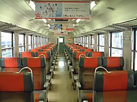 キハ65 69車内