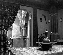 Décor orientalisant de l'atelier de Charles Cordier au 115, boulevard Saint-Michel à Paris, document non sourcé.