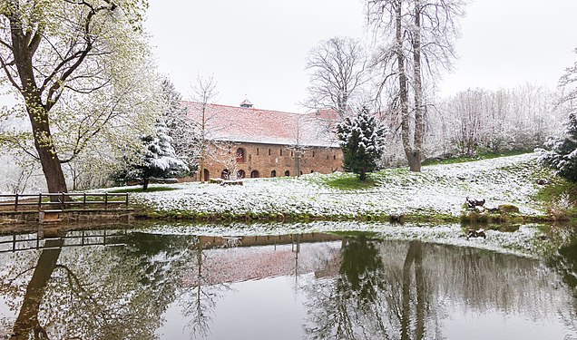 Kloster Ilsenburg vom Klosterteich aus gesehen