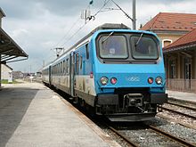 Une Z2 stationnée en gare de Pontarlier, sous la section de séparation 15/25 kV.