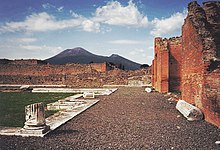 Vesuvius from Pompeii.jpg