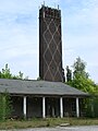 Wachgebäude mit Turm am Eingang (Ostseite) zur Heeresreit- und Fahrschule, 2007