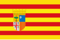 Bandera de Aragón, compuesta por dos elementos tradicionales en la cultura aragonesa: las barras de Aragón (conocida como «Señal Real de Aragón» o Sinyal Reyal d'Aragón en aragonés) y el escudo atestiguado en 1499.