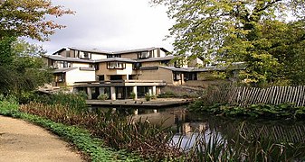 Sainsbury Building (Civic Trust Award 1984)