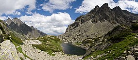 Vareškové pleso, un lac alpin în valea Veľká Studená a munților Tatra Înaltă