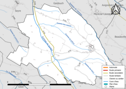 Carte en couleur présentant le réseau hydrographique de la commune