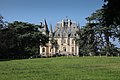 Château de la Haute-Forêt (1857) de l'architecte Jacques Mellet (1807-1876)[182].