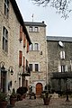 Château - tour carrée.