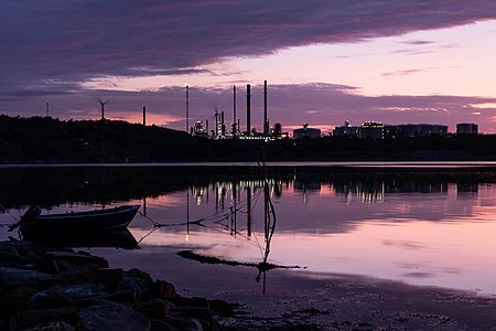 "Sunset_over_Trommekilen_from_Norrkila_6.jpg" by User:W.carter