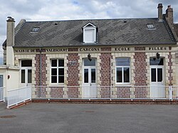 Skyline of Valescourt