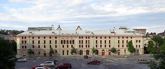 Södertelge Bryggeris byggnad från omkring 1900 har använts som Astras huvudkontor och senare hotell