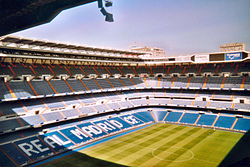 Sisäkuvaa Estadio Santiago Bernabéulta.