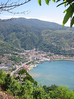 Jayapura mit Bucht.JPG