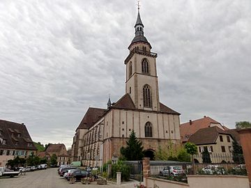 Vue d'ensemble de l'église Saint-Pierre et Saint-Paul