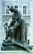 Jeanne Mance Monument at l'hôtel-Dieu de l'avenue des Pins