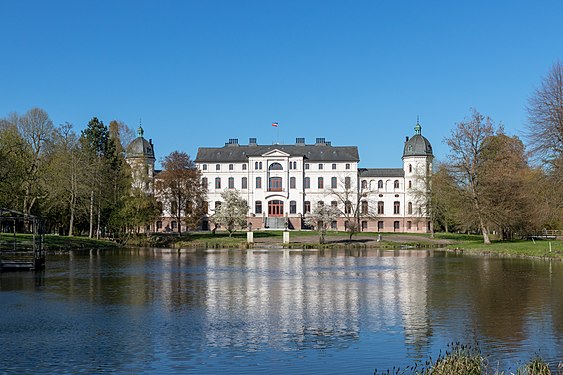 Gut Salzau – Haupthaus, Gartenfassade