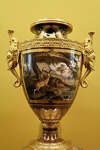 Vase Clodion, offert par Louis XVIII à son frère, futur Charles X (1817).