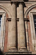 Fluted and filleted columns at the Hôtel d'Assézat.