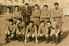 1967, el primer ascenso a la máxima categoría, con: Gonzalo, Cuenca, Casarino, Pazos, Sarmiento, Bagnera, Catania, Souto, Rudzky, Valledor y Pérez.