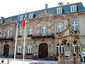 Rathaus, davor der Sechseimerbrunnen