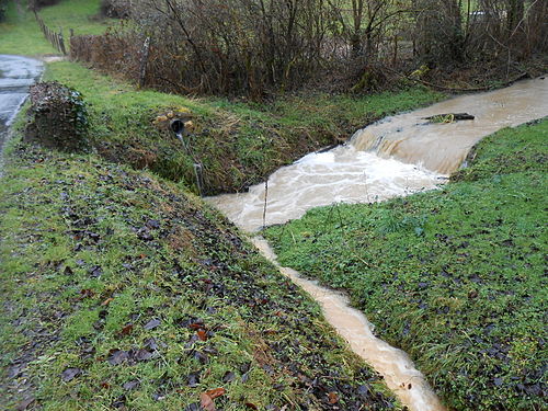 Enfin de l'eau dans le ruisseau :) - près de Nontron