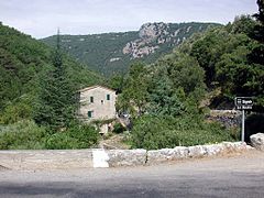 Ancien moulin communal de Mons (blé, olives, foulon).