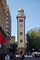 Zgrajen 1857, svetilnik Old Colombo Lighthouse, znan tudi kot Colombo Fort Clock Tower je najstarejša stolpna ura