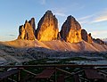 Tramonto Tre cime di Lavaredo.jpg3 884 × 2 988; 3,12 MB