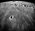 Mar Imbrium y el cráter Copérnico, la cordillera en la parte superior son los montes Carpatos