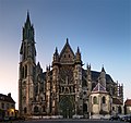 Cathédrale Notre-Dame de Senlis, portail sud sur la place Notre-Dame.