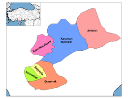 Mapa dos distritos da província de Caramânia