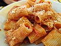 Mezze maniche all'amatriciana