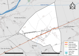 Carte en couleur présentant le réseau hydrographique de la commune