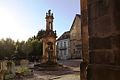 La fontaine Saint-Lazare devant la cathédrale d'Autun 4