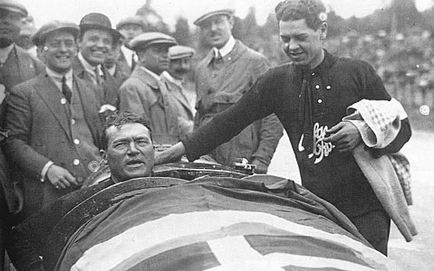 Antonio Ascari (1888–1925) og Giulio Ramponi (1902–1986) vinner Belgisk GP i 1925 med en Alfa Romeo P2