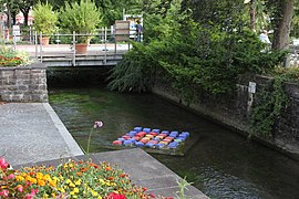 Wörthbach in Bad Wörishofen, Kneippstraße, with an art object by Hedy Hahn 1995