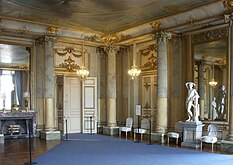 Pelarsalen (The Pillar Hall) The Bernadotte apartments